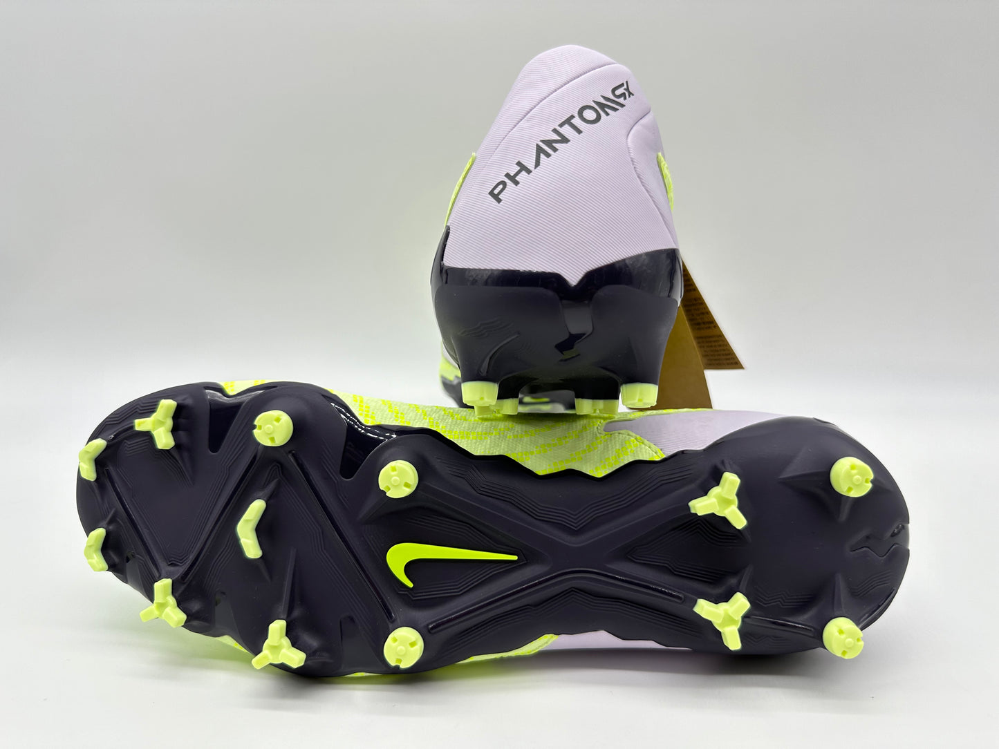 NIke Phantom GX Academy FG/MG Volt White