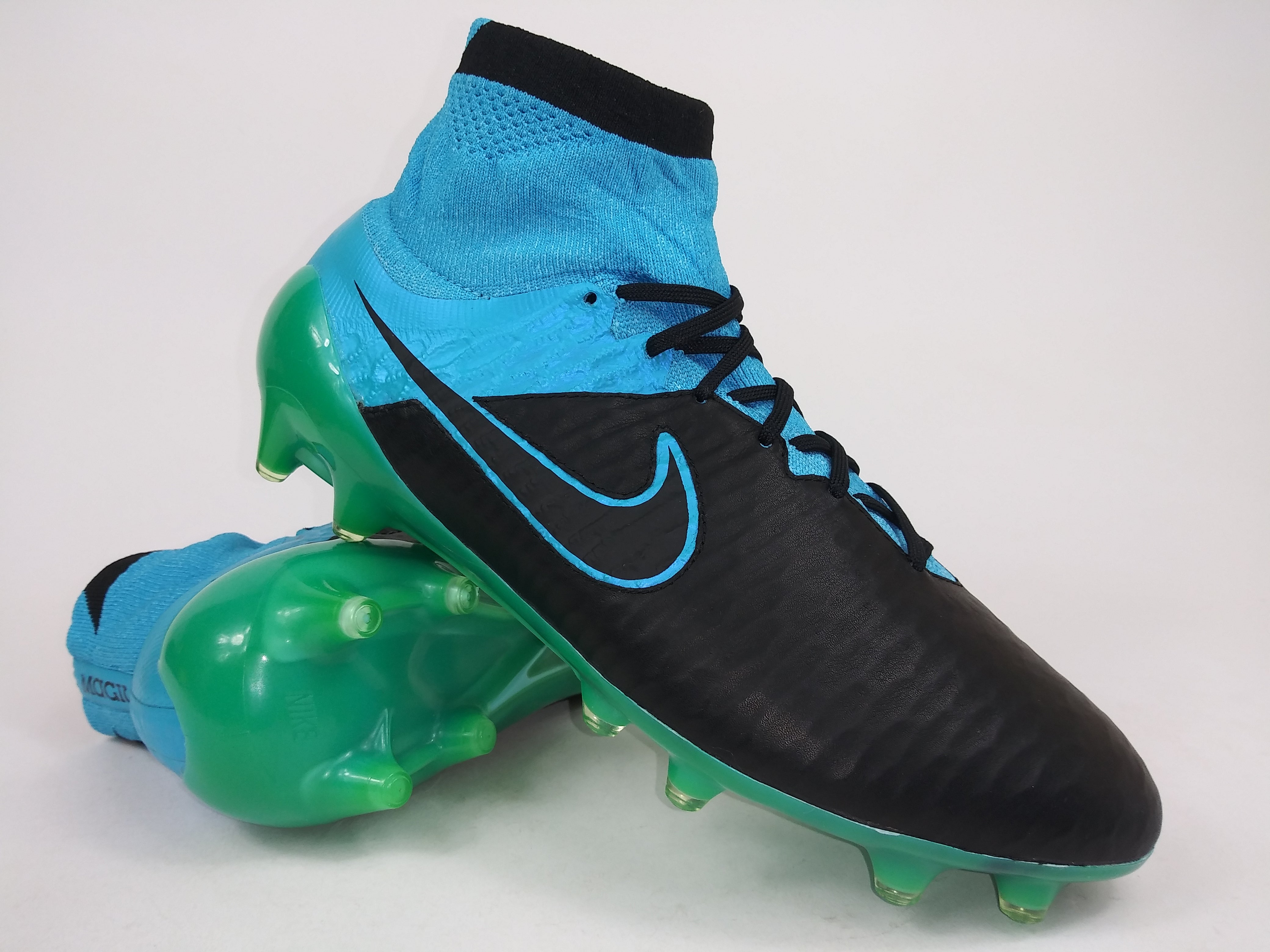 Magista Indoor Blue