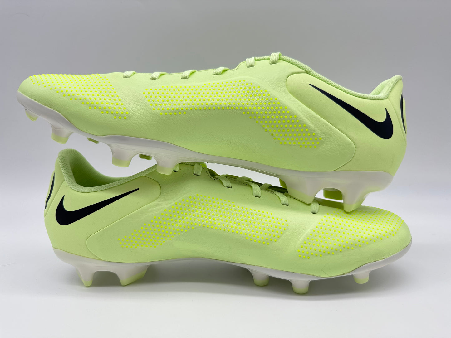 Nike Legend 9 Academy FG/MG Volt