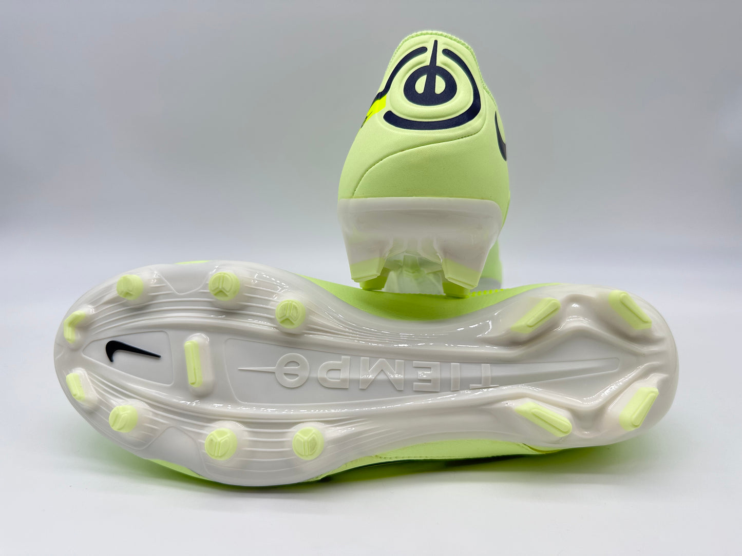 Nike Legend 9 Academy FG/MG Volt