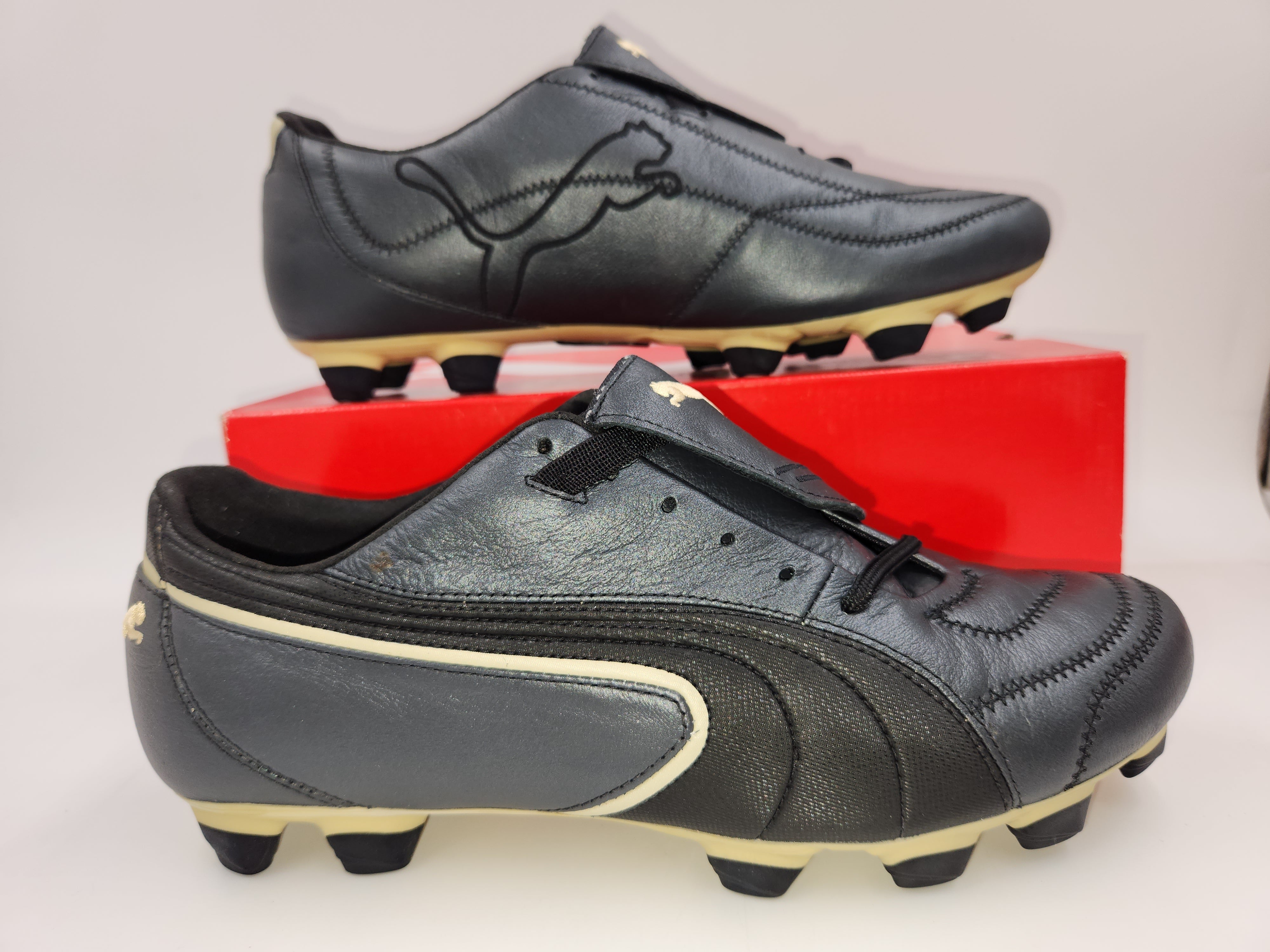 Puma King Exec i FG Black Gold