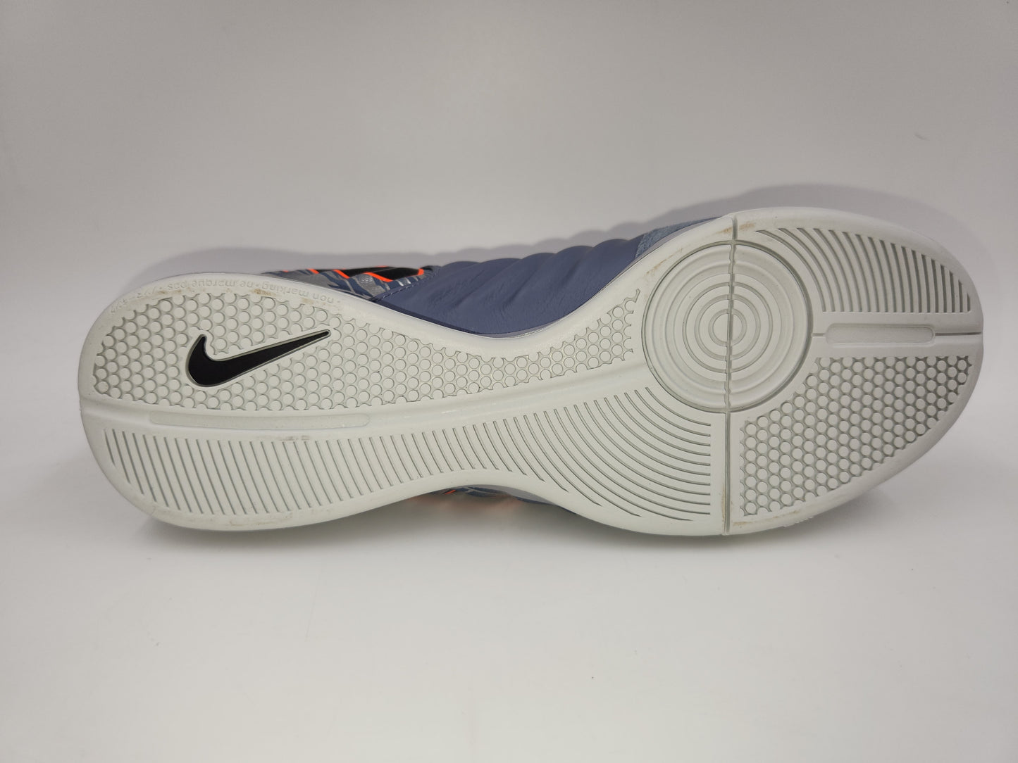 Nike Legend 7 Academy IC Gray White