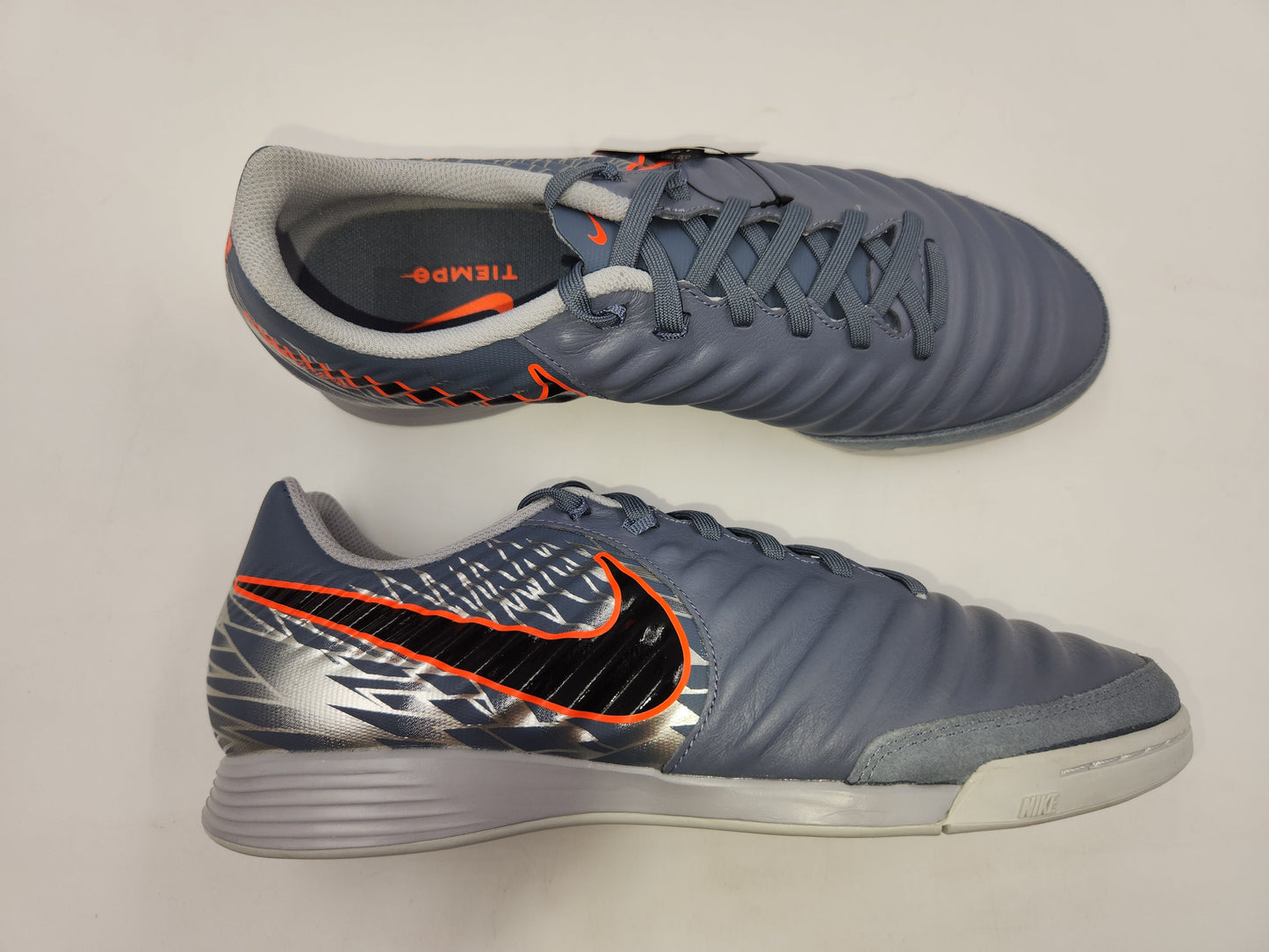 Nike Legend 7 Academy IC Gray White