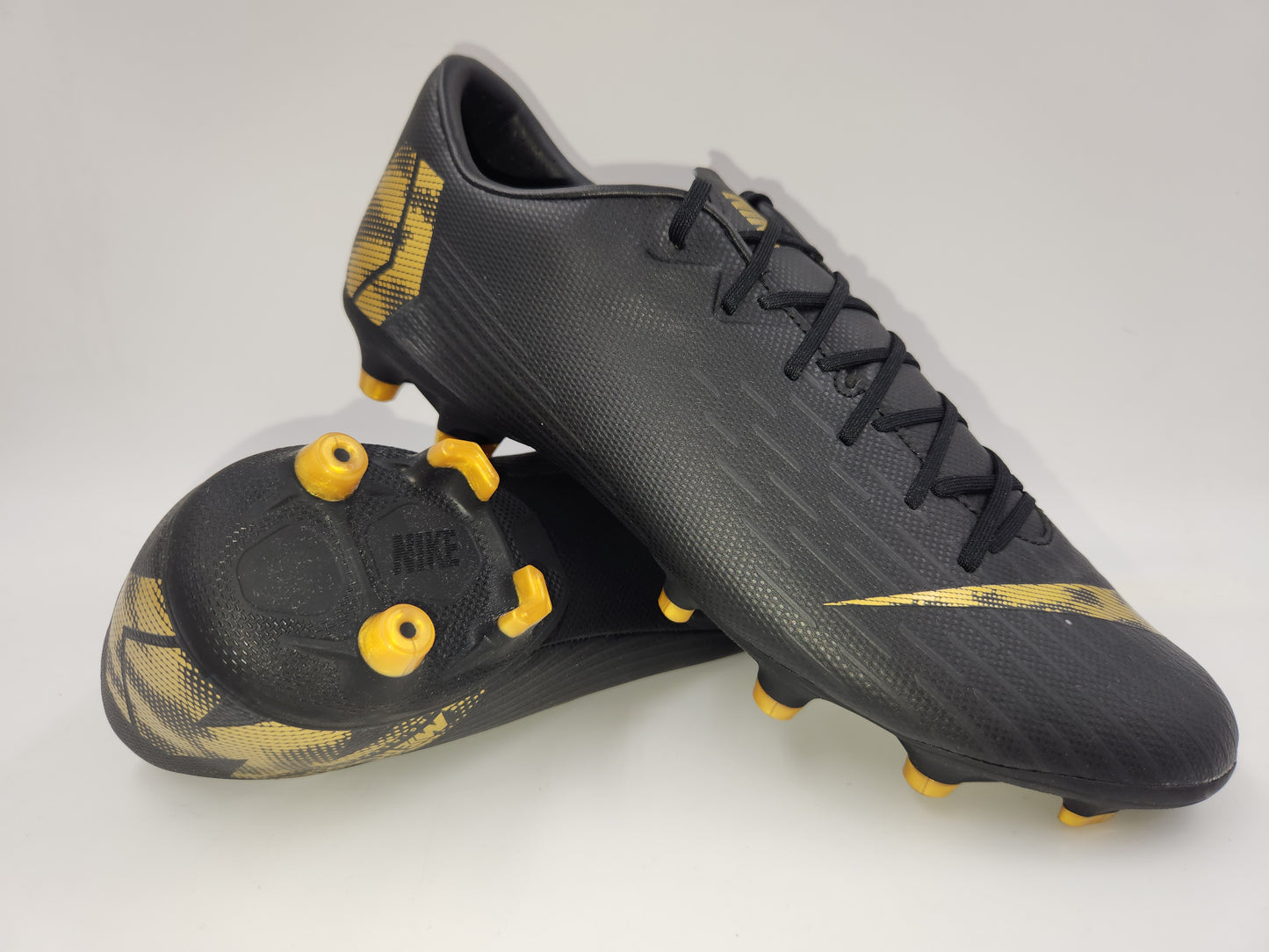 Nike Vapor 12 Academy FG/MG Black Gold