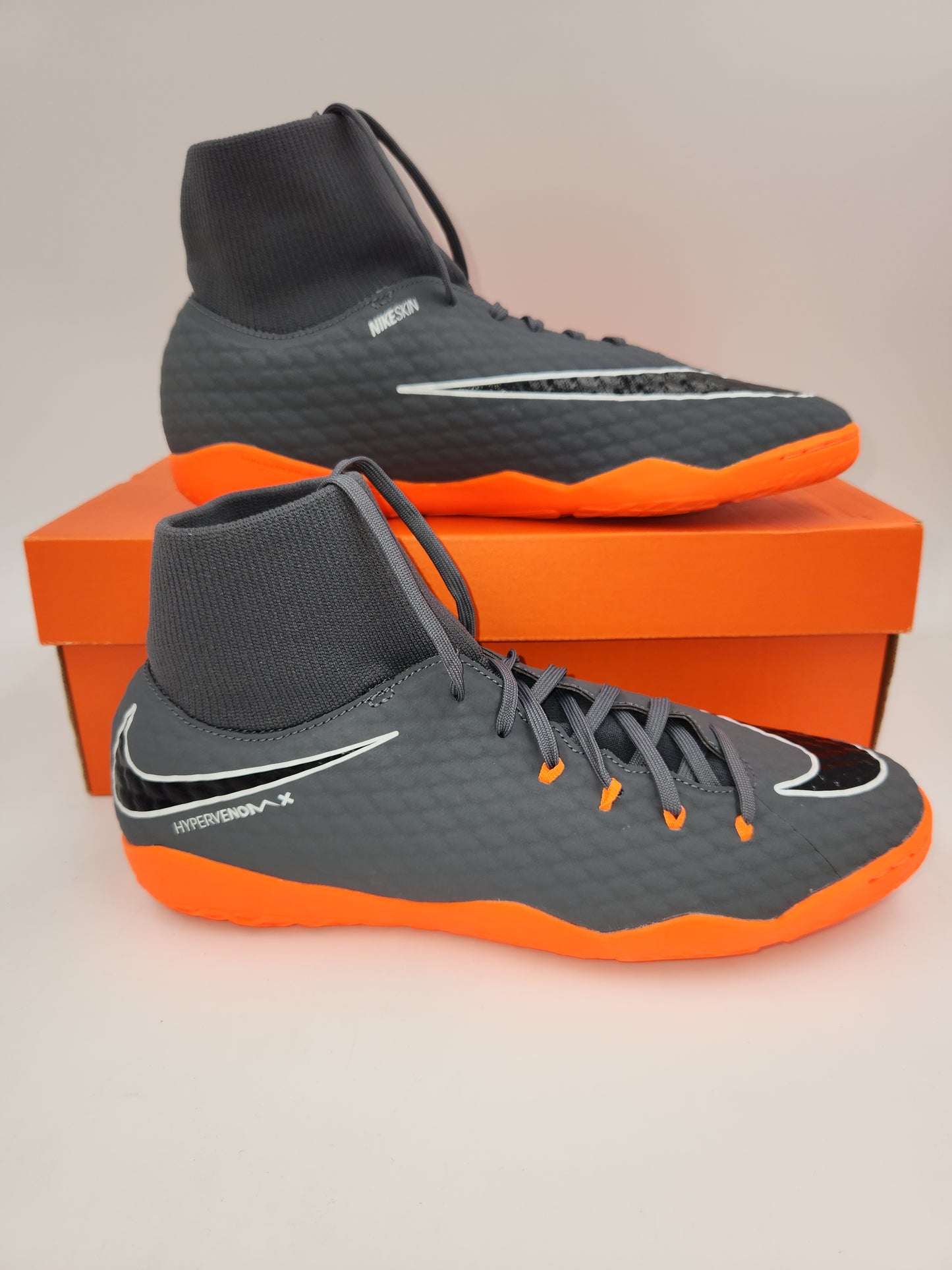 Nike PhantomX 3 Academy DF IC Grey Orange