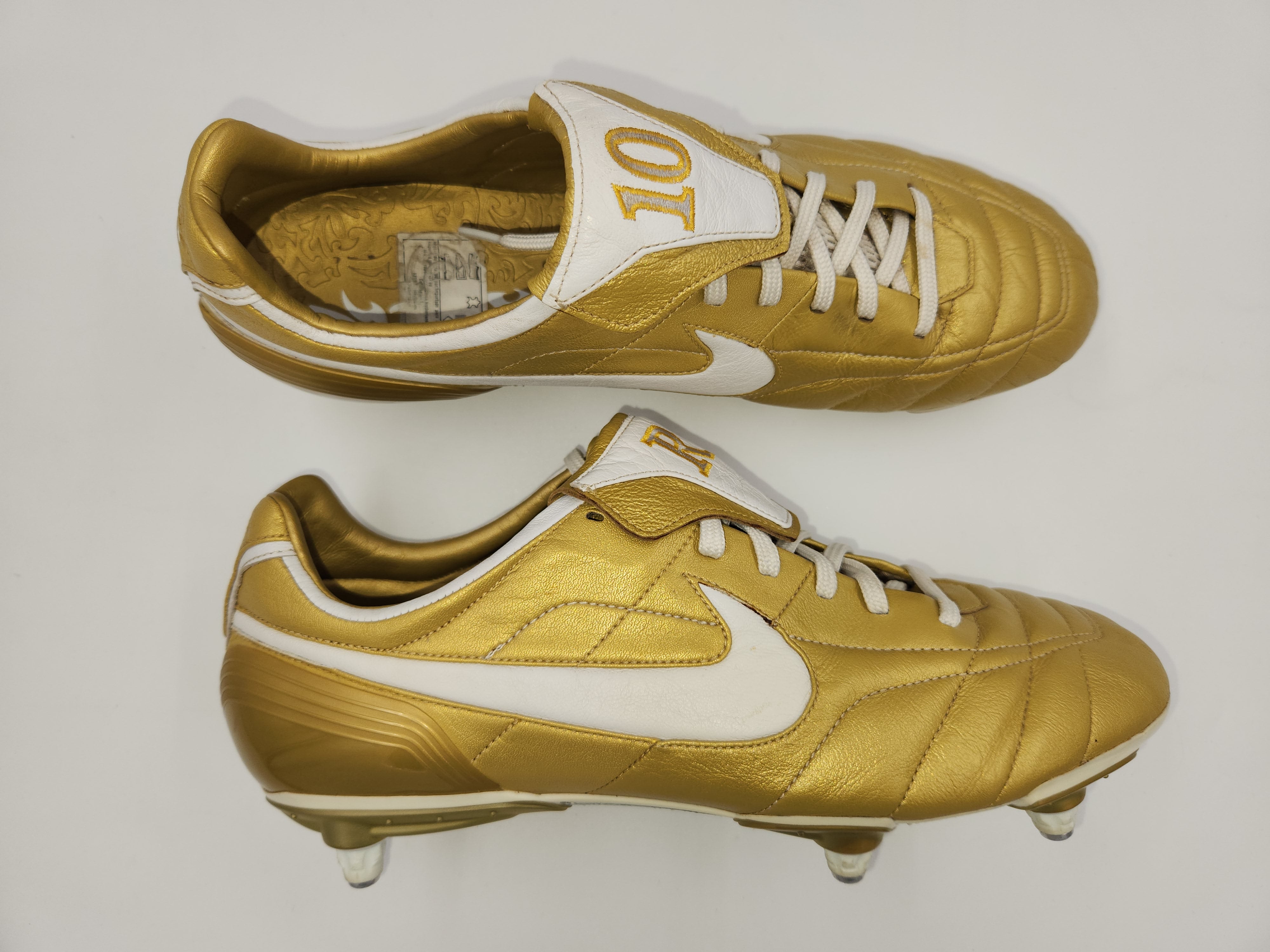 Nike Air Legend Ronaldinho Gold R10