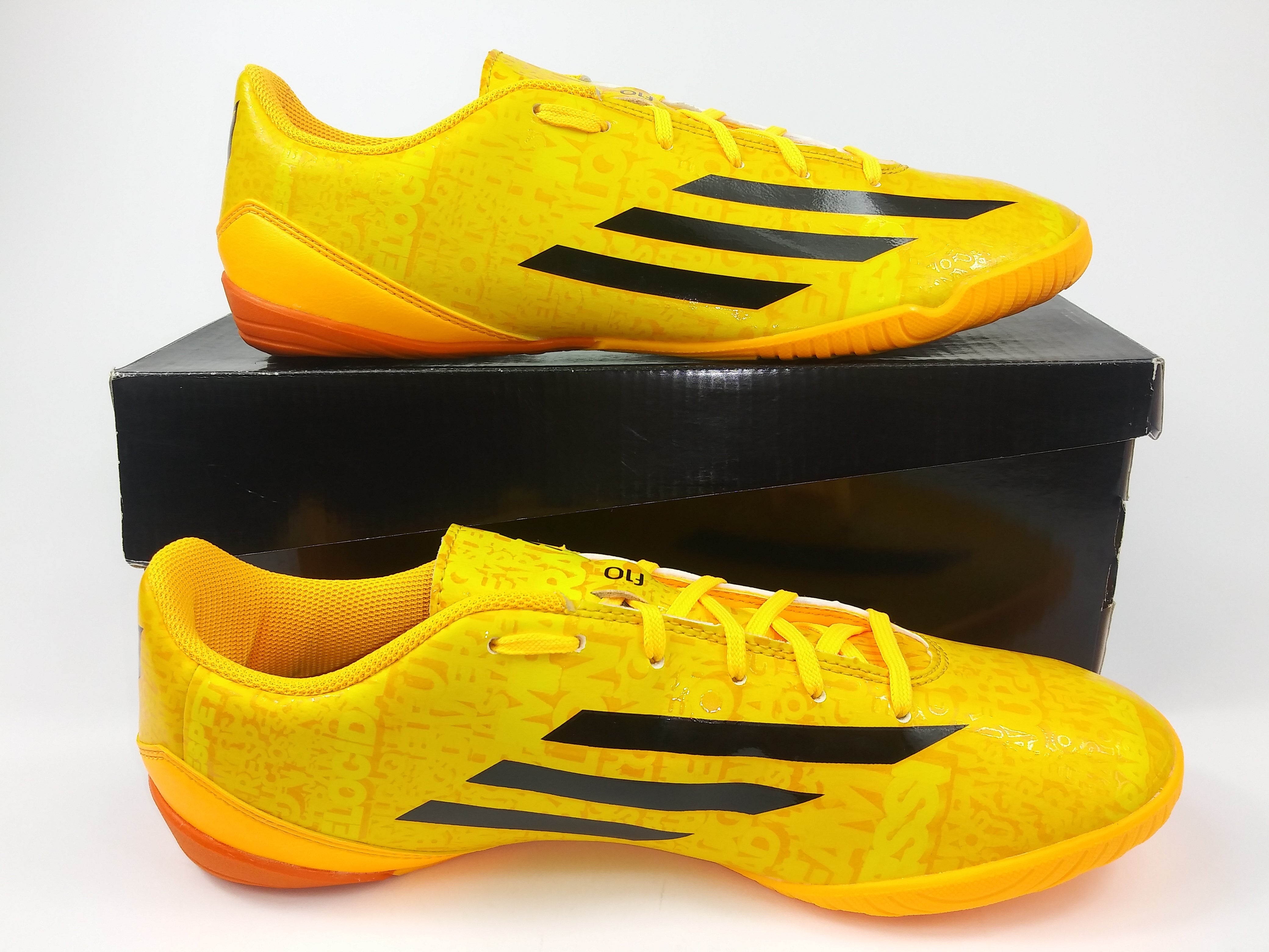 Messi best sale yellow shoes