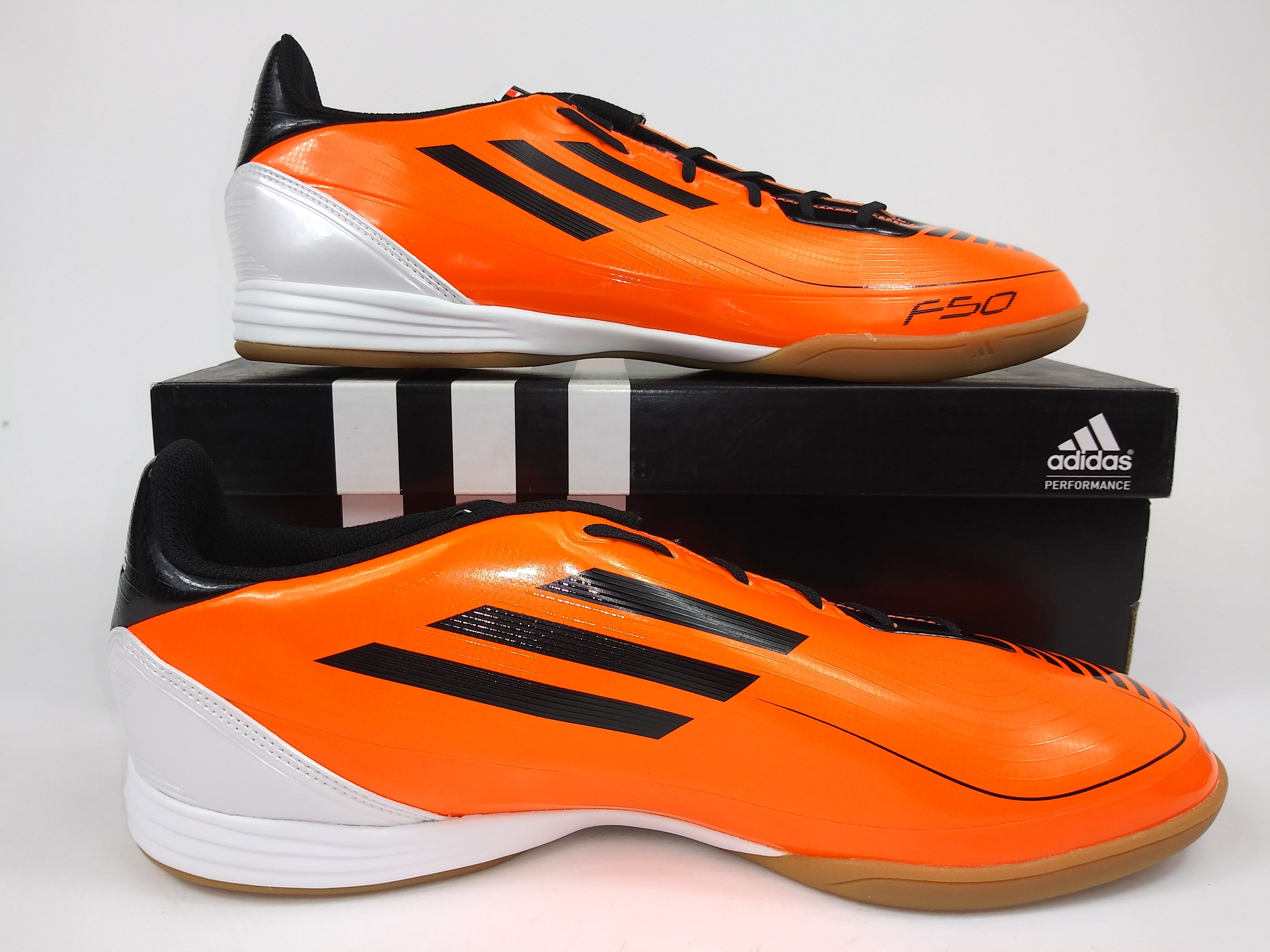 adidas Top Sala Indoor Court Trainers Juniors - Orange | IE1554 | FOOTY.COM