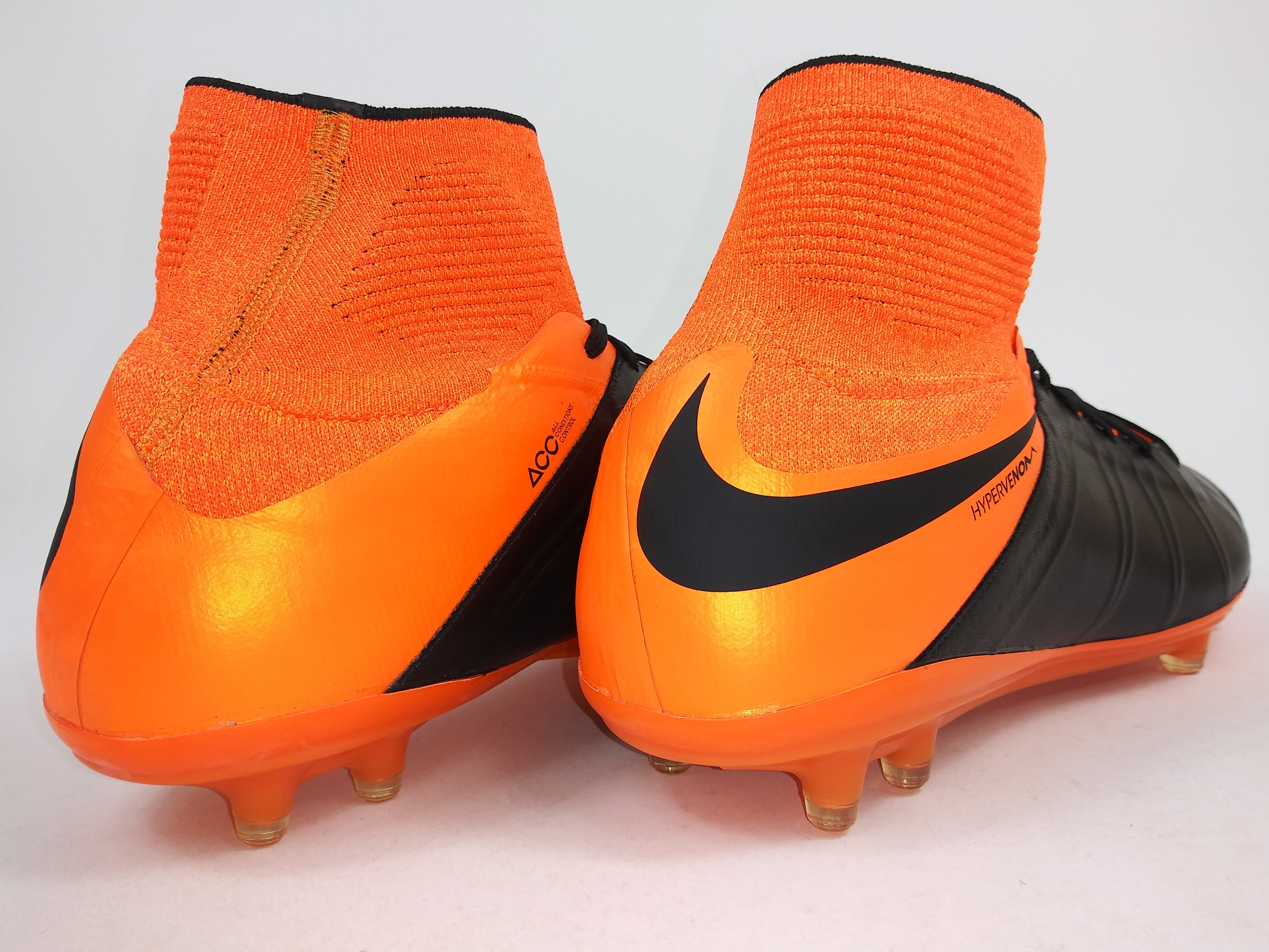 Hypervenom orange 2024 et noir