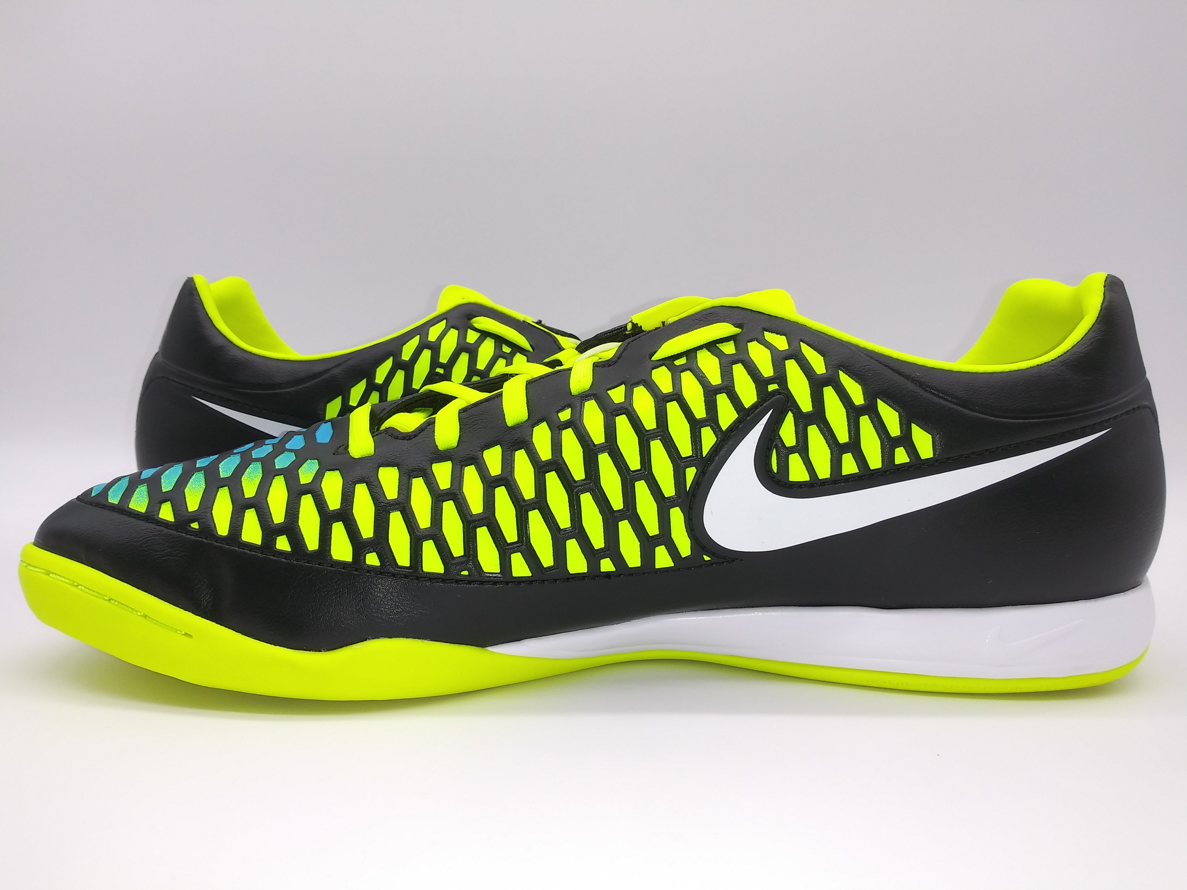 Nike magista onda men's indoor sales soccer shoes