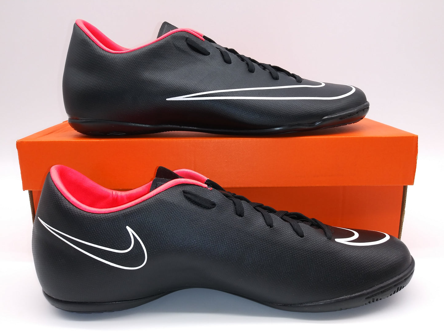 Nike Mercurial Victory V IC Black Pink