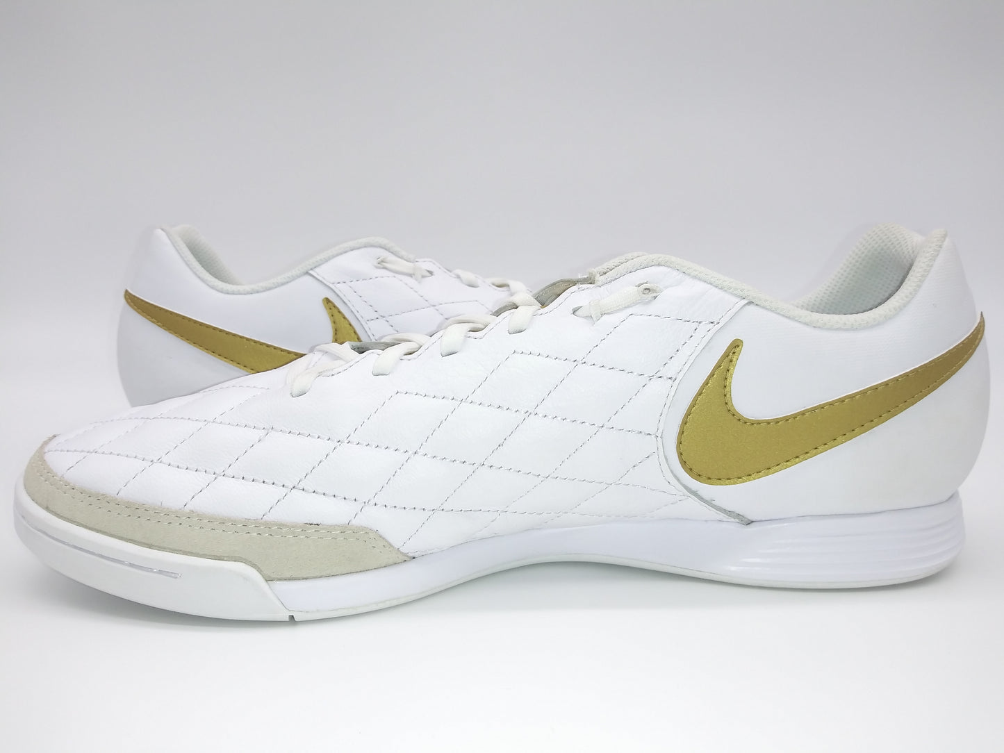 Nike Legend 7 Academy 10R IC White Gold