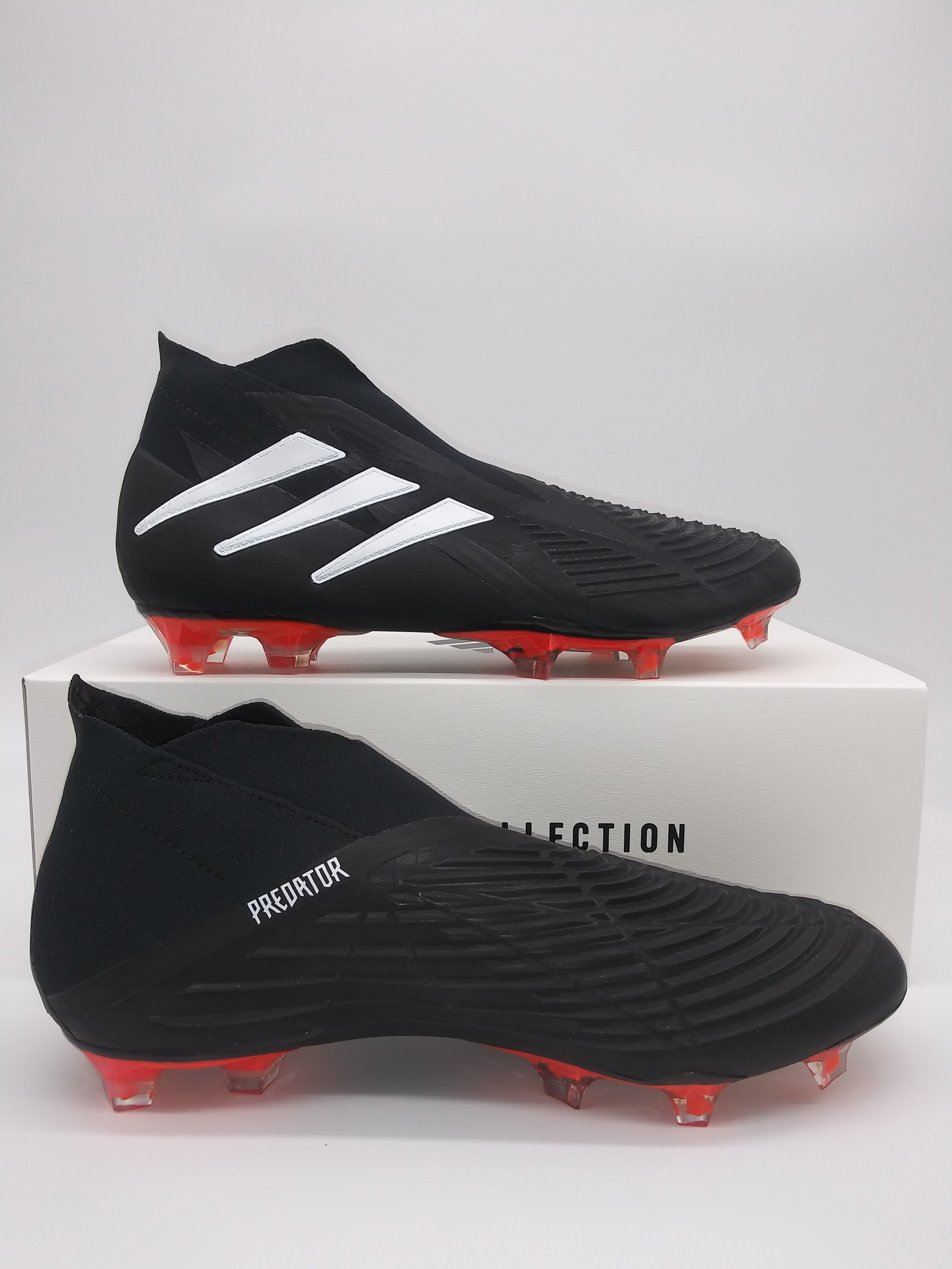 Adidas predator sale laceless black