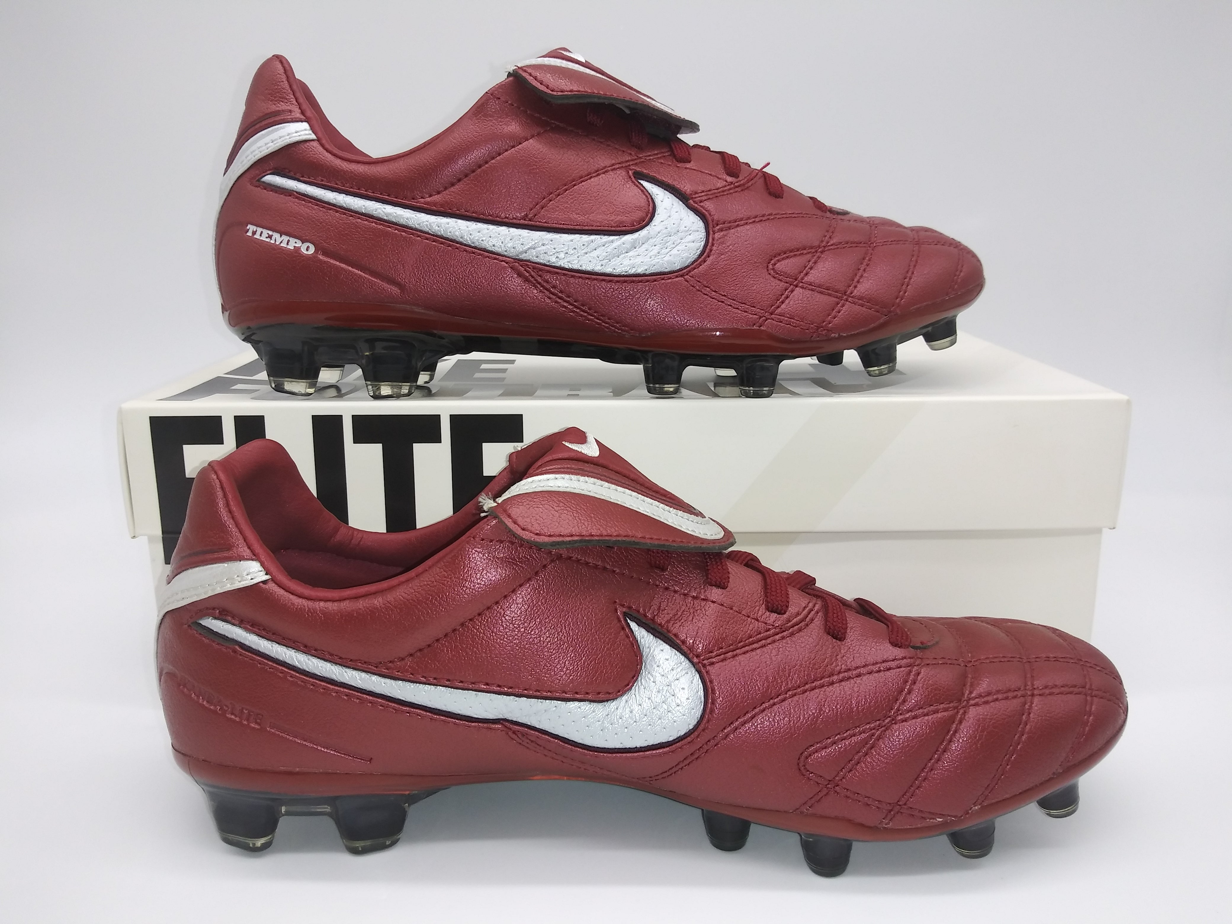 Red nike cheap tiempo boots