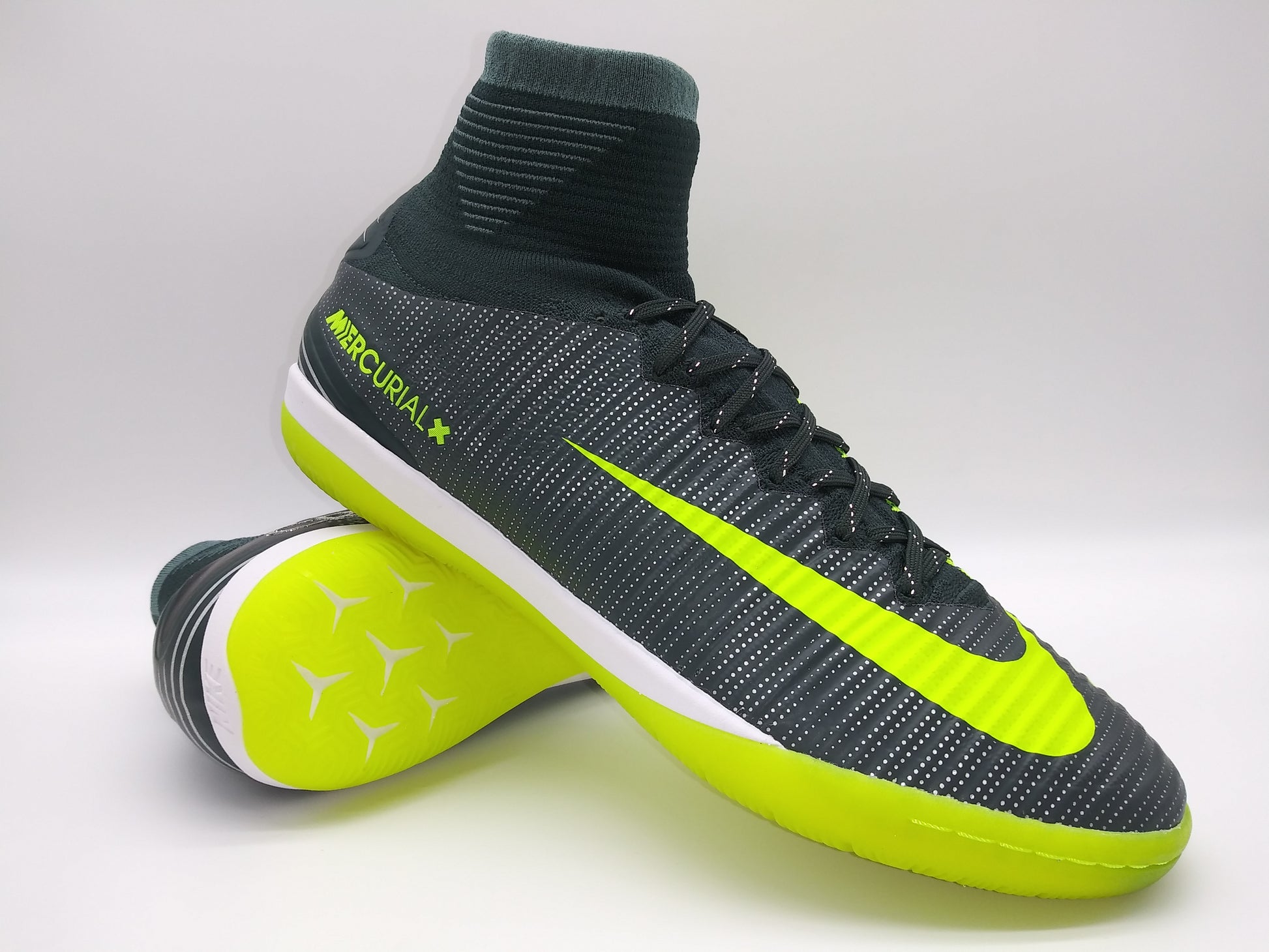 Anzai Altijd periscoop Nike MercurialX Proximo ll CR7 IC Black Yellow Indoor Shoes – Villegas  Footwear