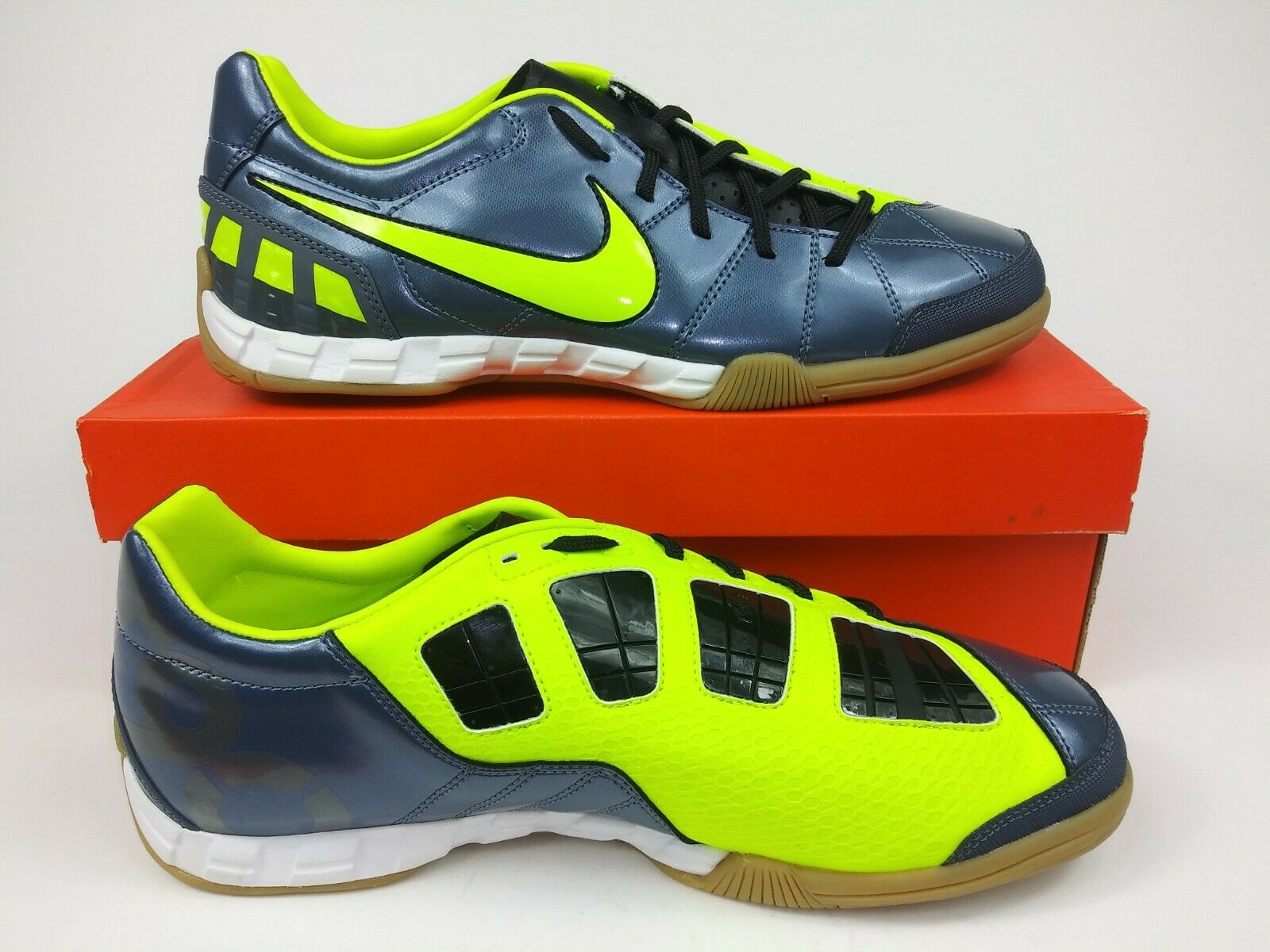 Total 90 indoor clearance shoes